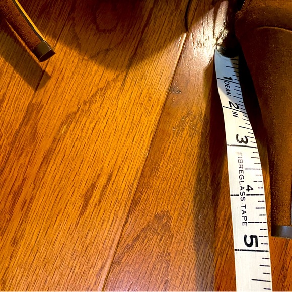 MICHAEL ANTONIO BOOTIES - Picture 4 of 5